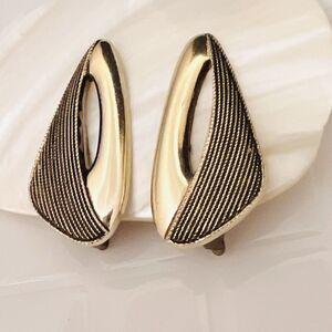 Vintage Antique Germany Silver Tone Earrings Textured Old Unique Clip On 1187